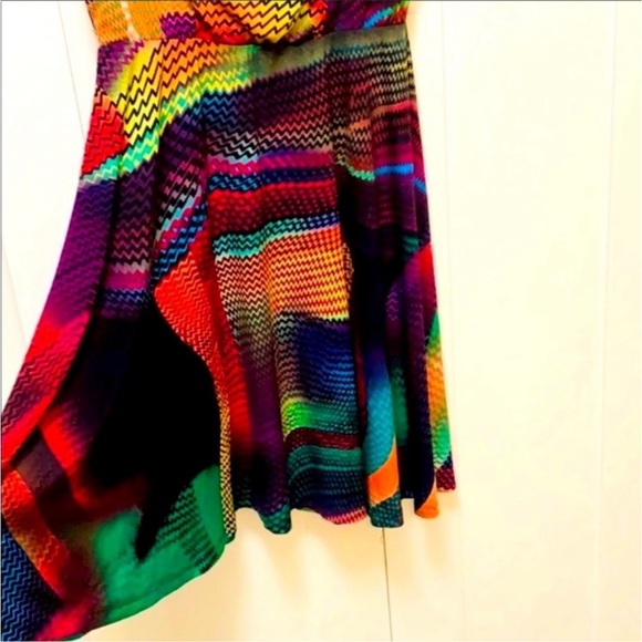 Beautiful Multi Color Dress With Gorgeous Pattern Sz SML FIRM!! - Picture 4 of 5